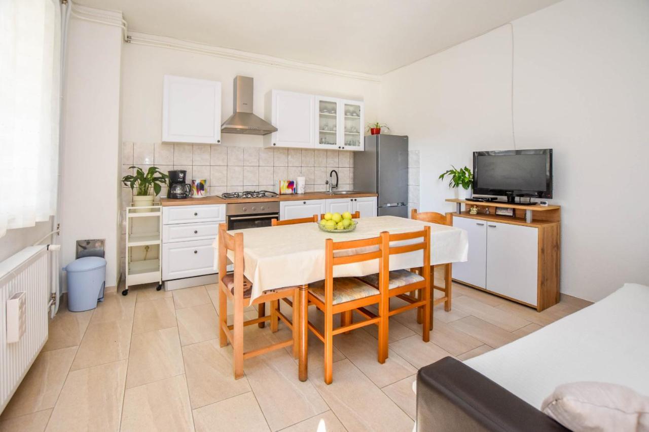 Kuca Za Odmor Lucija Apartment Vrana  Luaran gambar